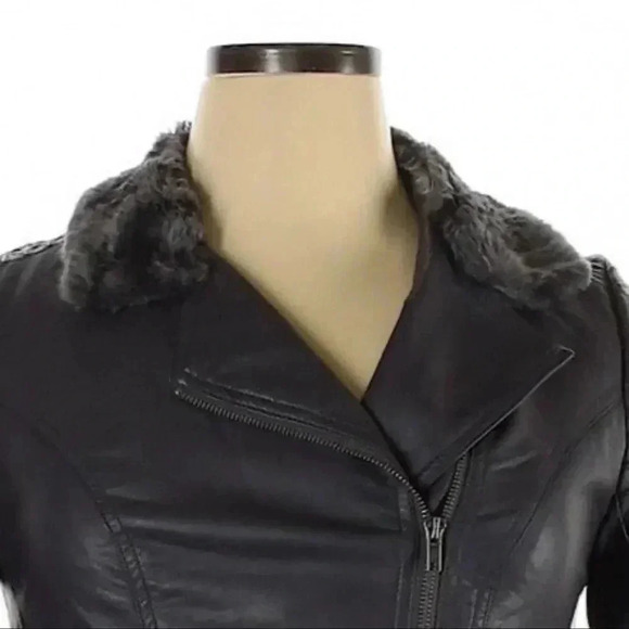 Torrid Faux Leather & Fur Corset Lace Up Biker Style Jacket 00 Goth - Picture 2 of 8